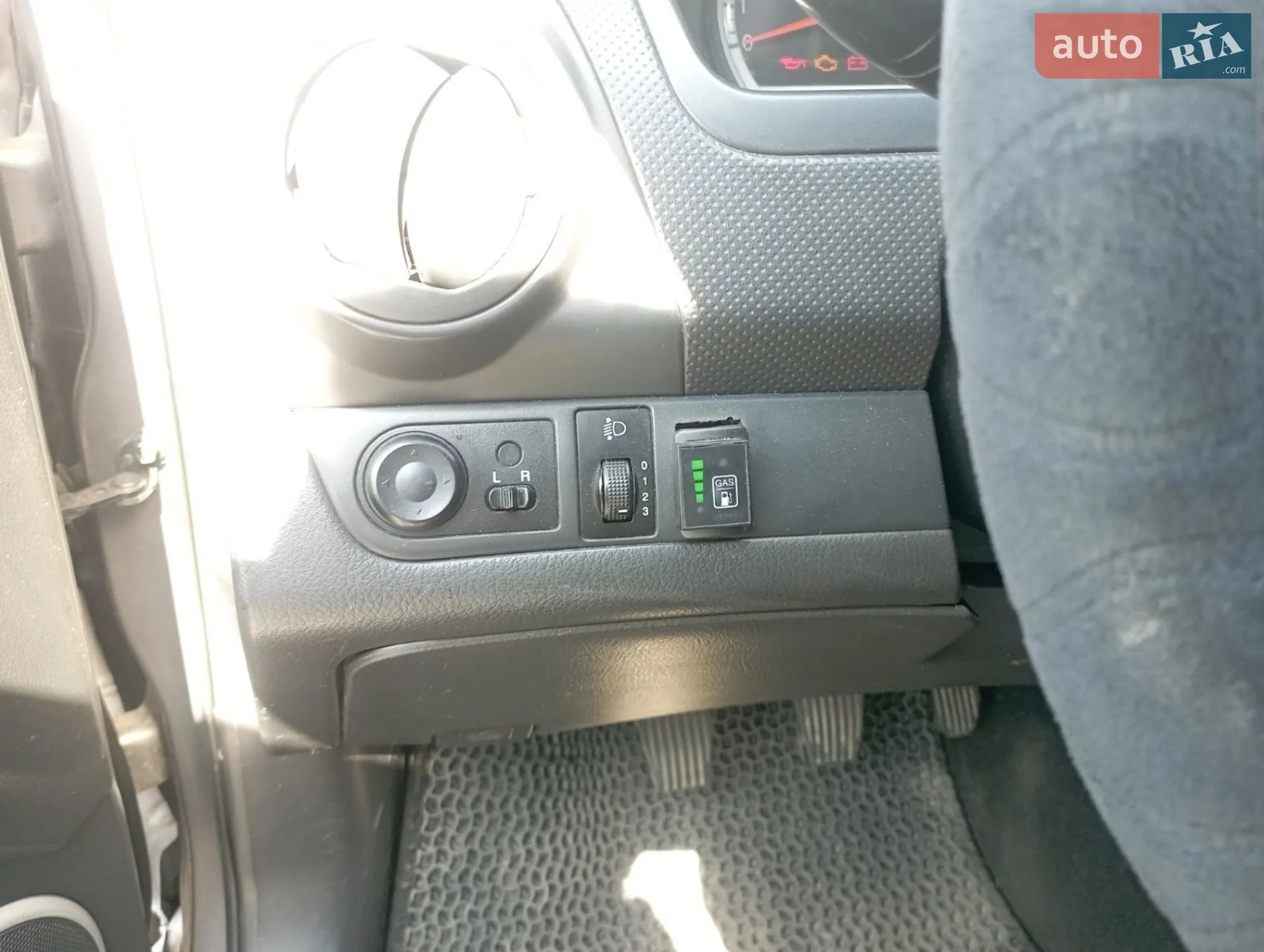 2010 Chevrolet Aveo - мініатюра 11