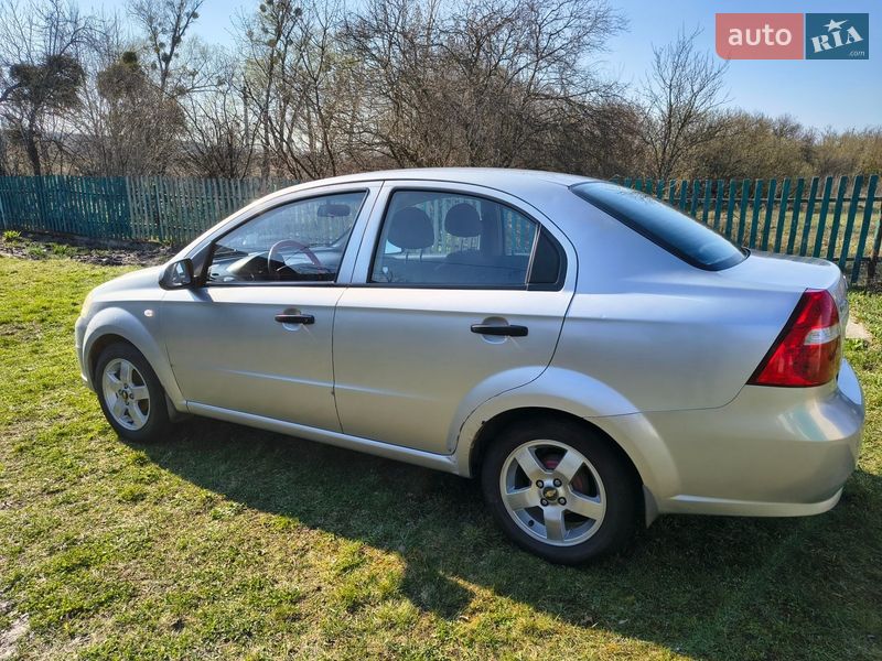 Седан Chevrolet Aveo 2008 в Нетішині
