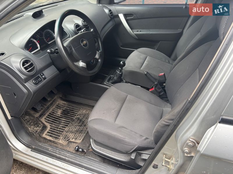 Седан Chevrolet Aveo 2011 в Києві