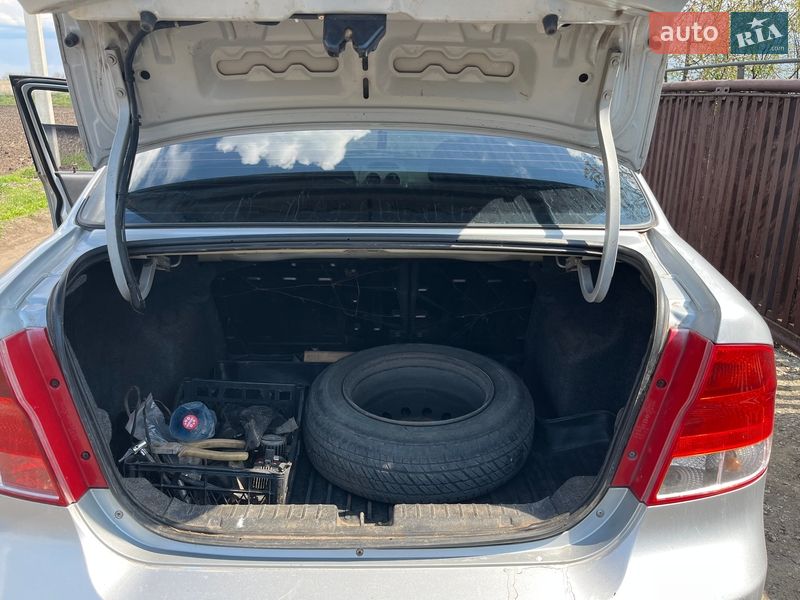 Седан Chevrolet Aveo 2005 в Знаменовке