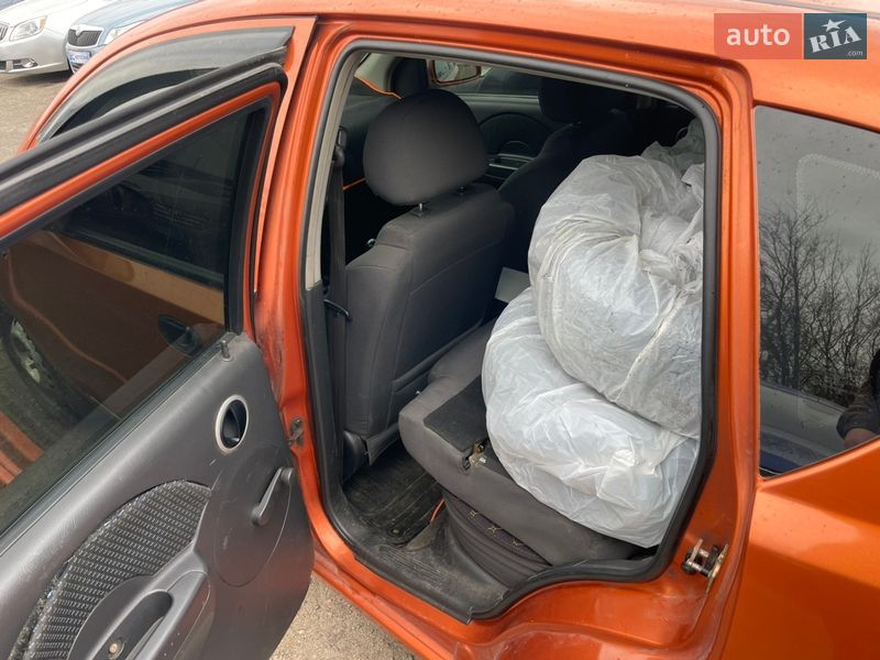 Хэтчбек Chevrolet Aveo 2006 в Полтаве фото 9 Хэтчбек Chevrolet Aveo 2006 в Полтаве