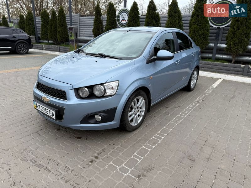 Седан Chevrolet Aveo 2012 в Харькове