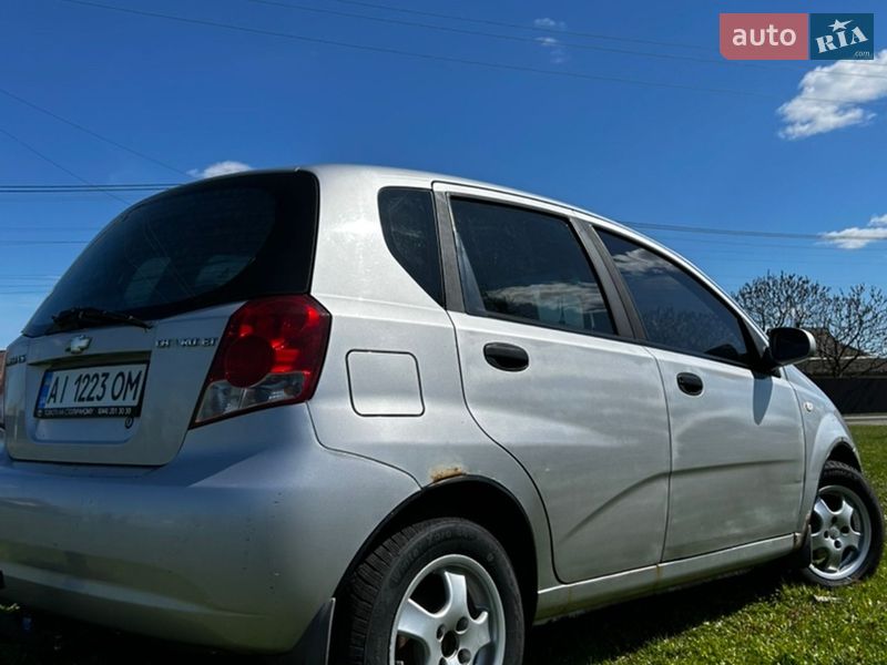 Хэтчбек Chevrolet Aveo 2006 в Барышевке