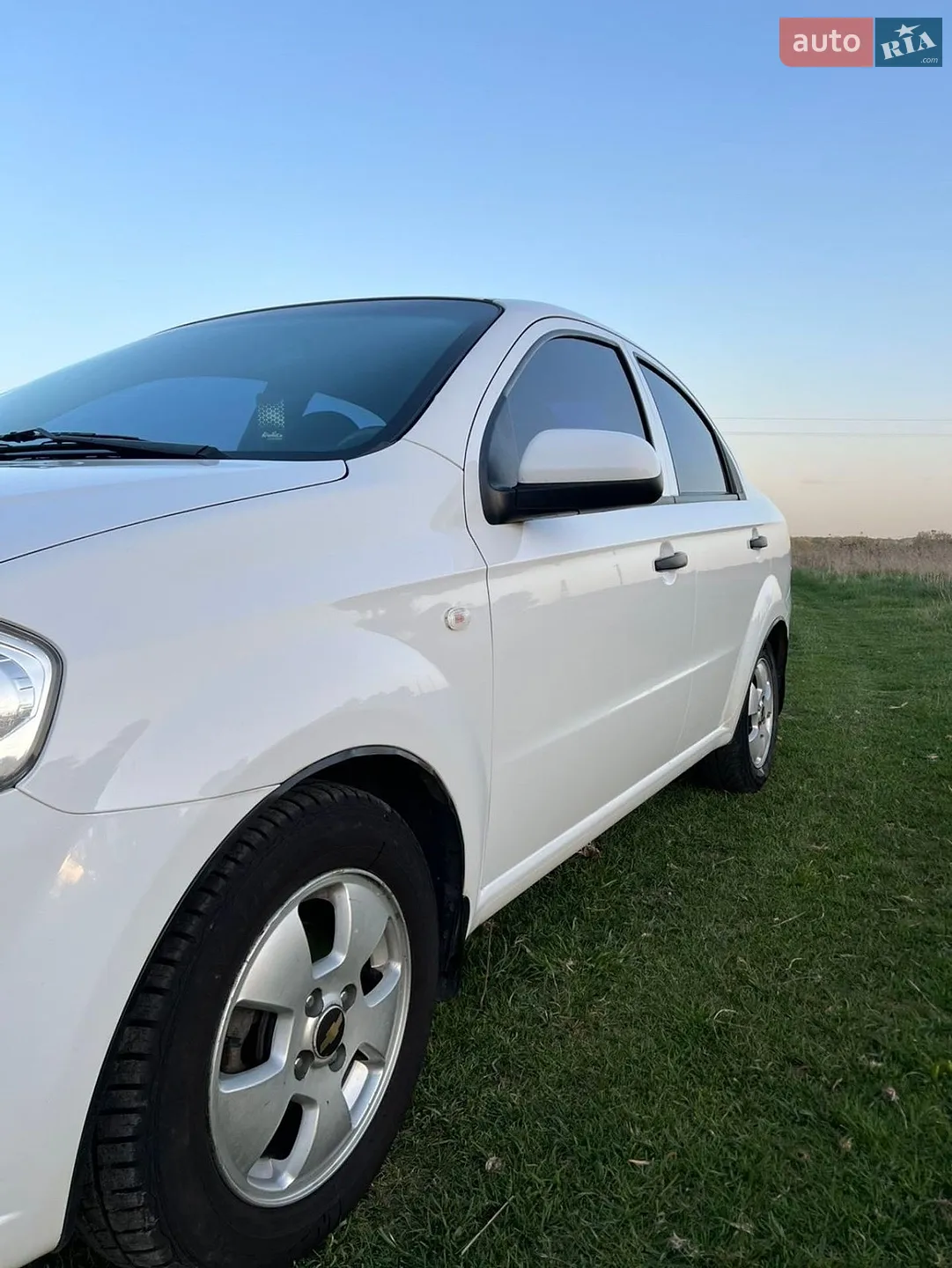 2011 Chevrolet Aveo - фото 1