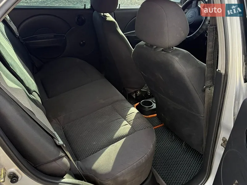 Chevrolet Aveo 2005 VIN Y6DSF69YE6B542074 фото оголошення 10 з 40