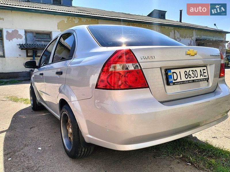 Седан Chevrolet Aveo 2010 в Нежине