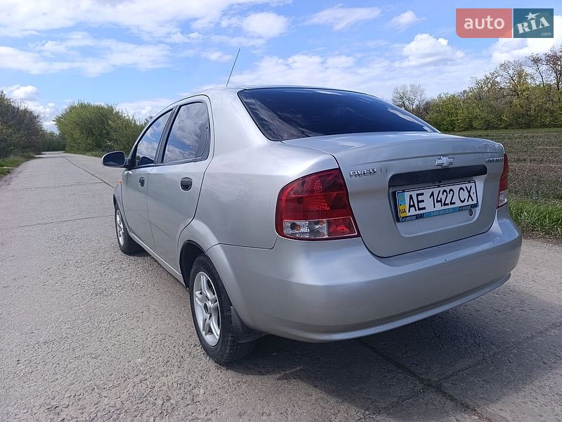 Седан Chevrolet Aveo 2005 в Новомосковске