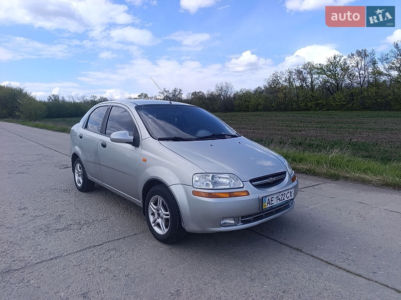 Седан Chevrolet Aveo 2005 в Новомосковске