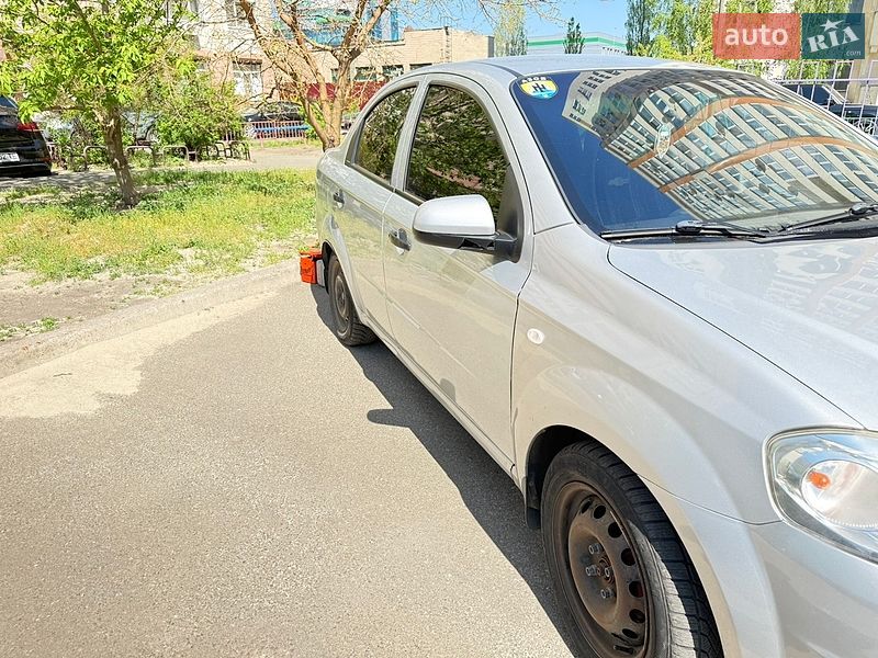 Седан Chevrolet Aveo 2009 в Киеве
