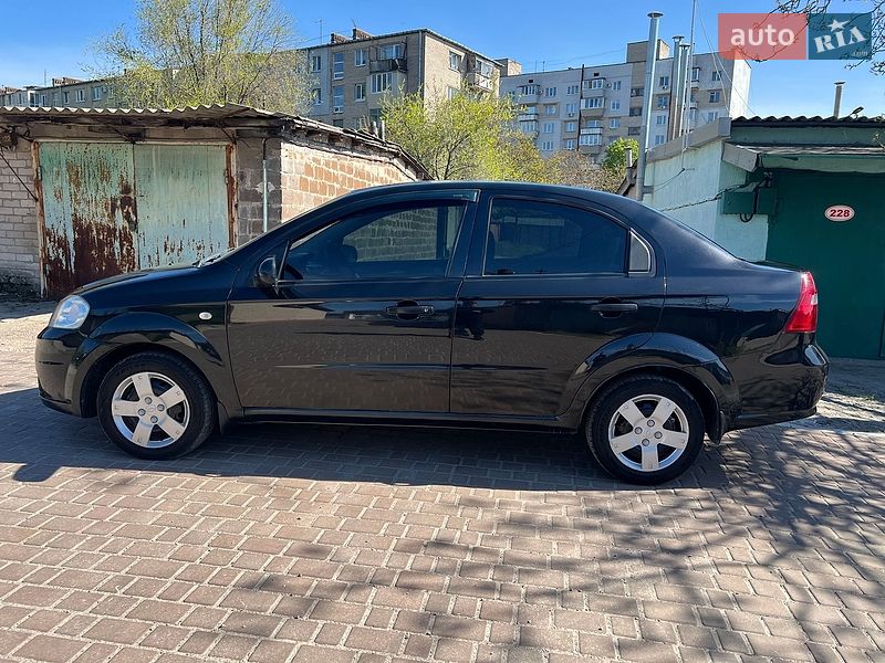 Седан Chevrolet Aveo 2006 в Запорожье