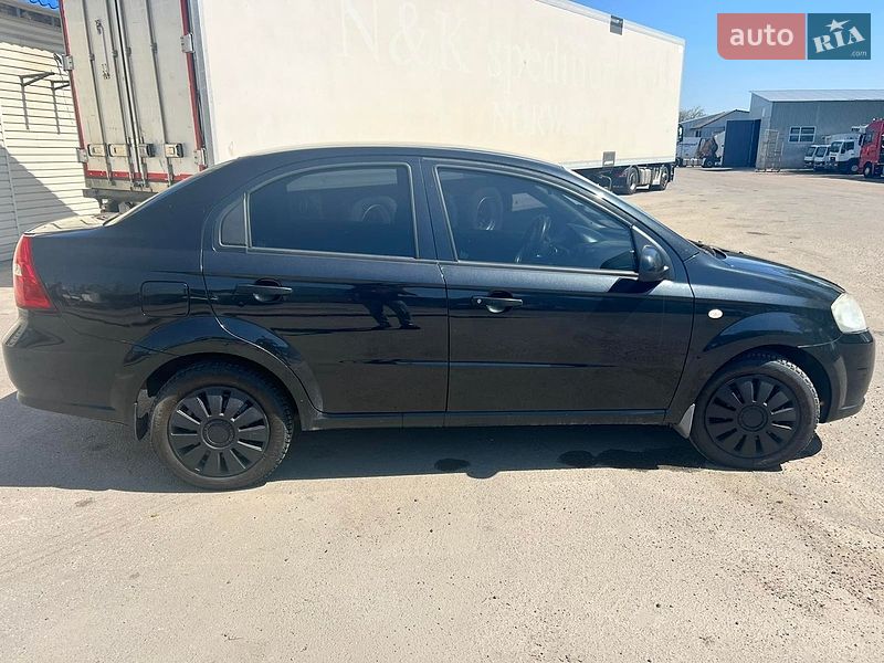 Седан Chevrolet Aveo 2010 в Києві