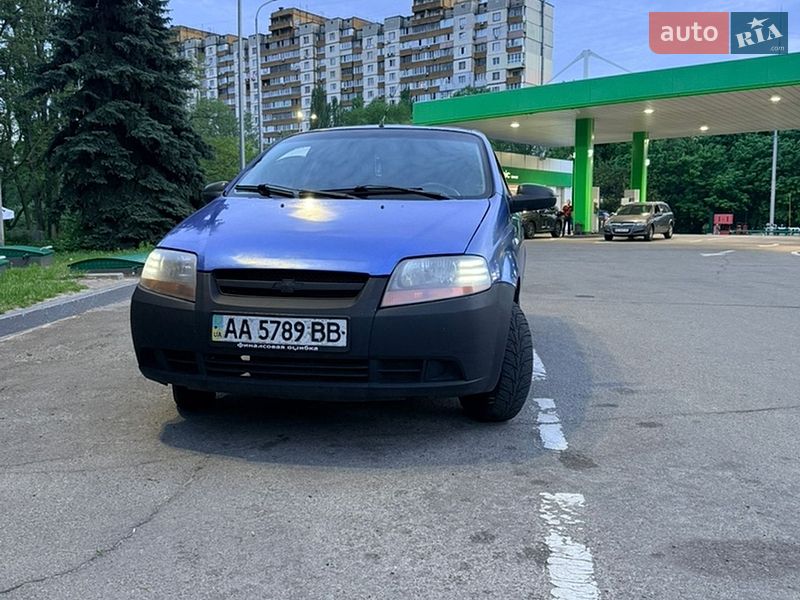 Седан Chevrolet Aveo 2005 в Киеве