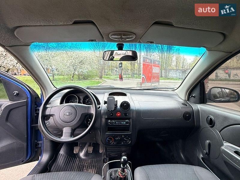 Седан Chevrolet Aveo 2005 в Киеве