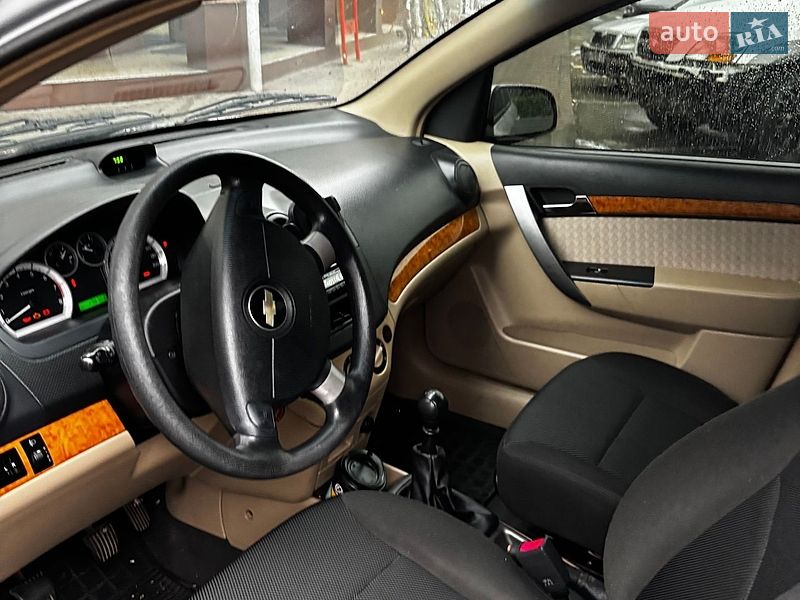 Седан Chevrolet Aveo 2008 в Киеве