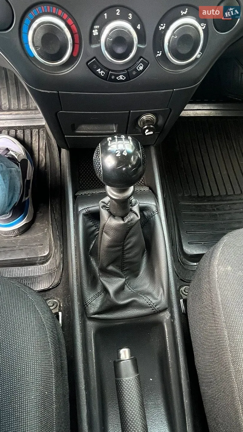 2011 Chevrolet Aveo - мініатюра 23