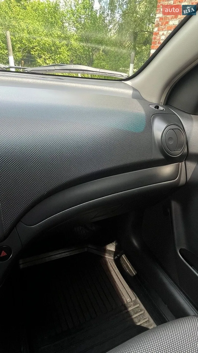 2011 Chevrolet Aveo - мініатюра 26