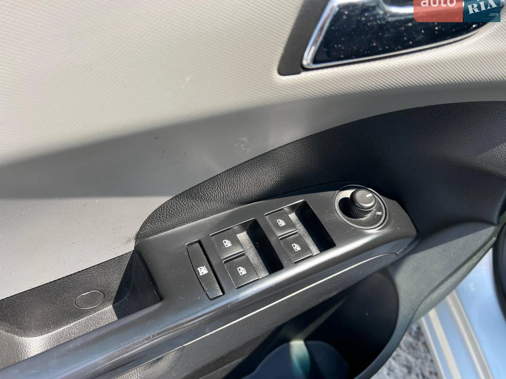 2012 Chevrolet Aveo - мініатюра 17
