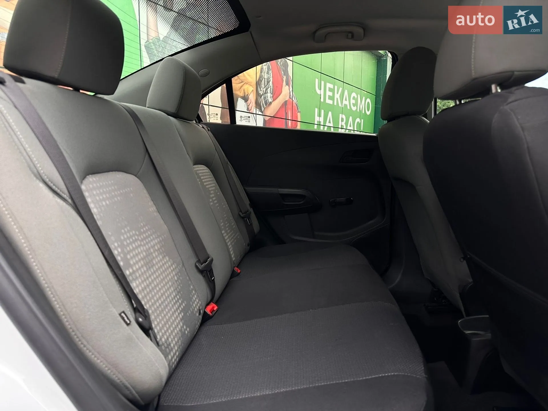 2016 Chevrolet Aveo - мініатюра 18