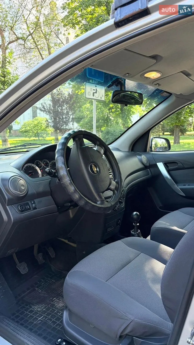 2010 Chevrolet Aveo - мініатюра 11