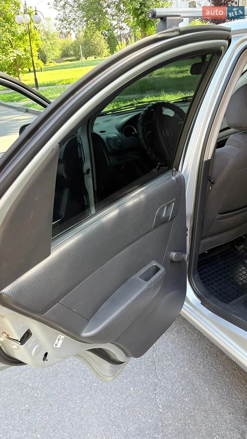 2010 Chevrolet Aveo - мініатюра 16