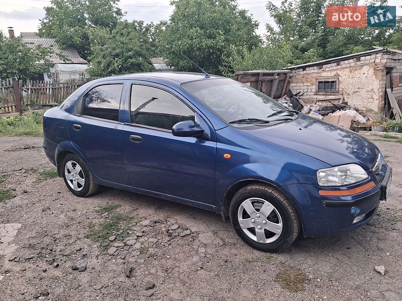 Седан Chevrolet Aveo 2004 в Первомайске