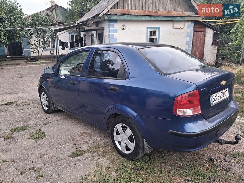 Седан Chevrolet Aveo 2004 в Первомайске