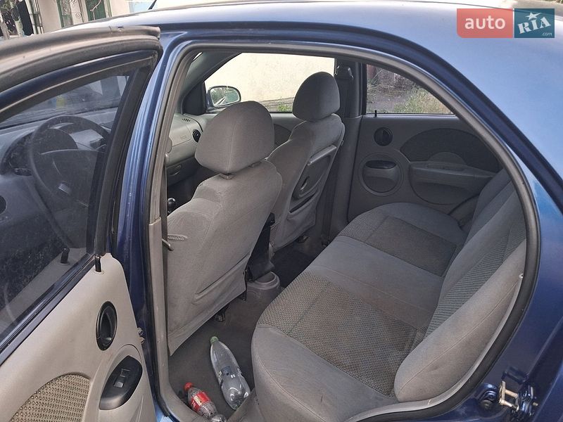 Седан Chevrolet Aveo 2004 в Первомайске