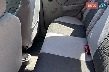 Седан Chevrolet Aveo 2004 в Марганце