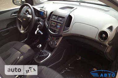 Седан Chevrolet Aveo 2014 в Киеве