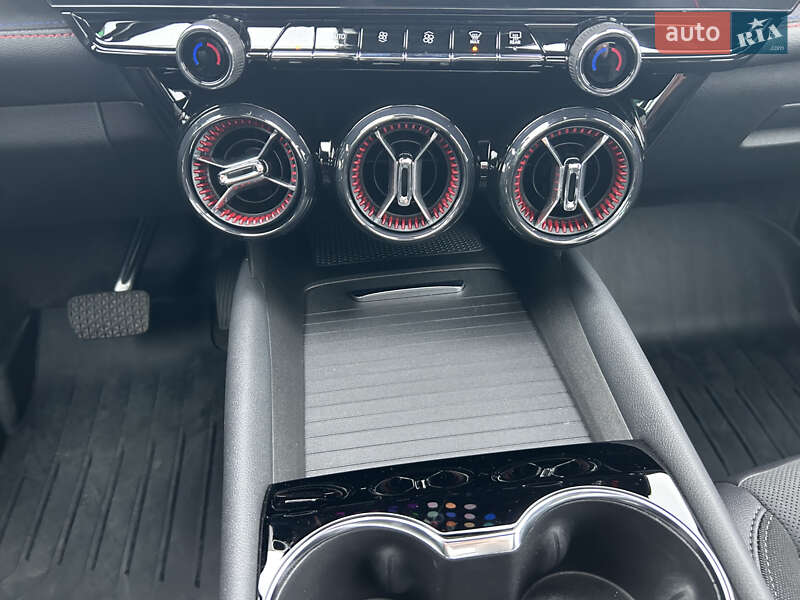 Позашляховик / Кросовер Chevrolet Blazer EV 2025 в Києві фото 21 Позашляховик / Кросовер Chevrolet Blazer EV 2025 в Києві