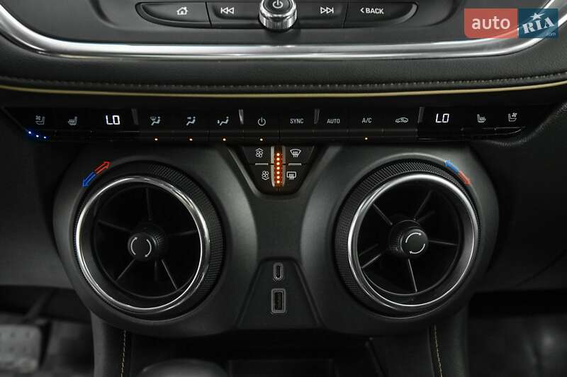 Внедорожник / Кроссовер Chevrolet Blazer 2019 в Одессе