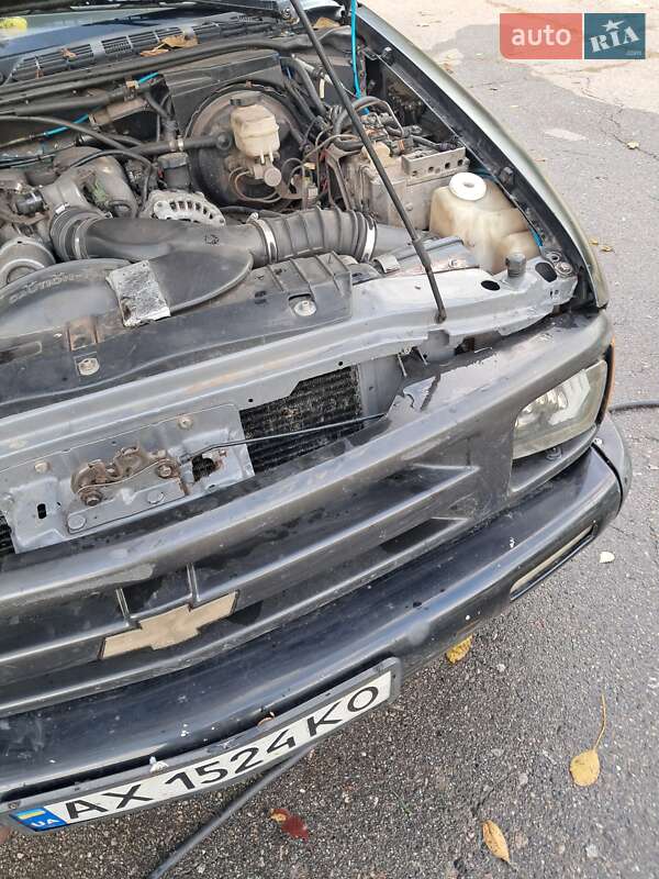 Позашляховик / Кросовер Chevrolet Blazer 1995 в Південному