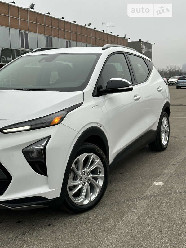 Позашляховик / Кросовер Chevrolet Bolt EUV 2023 в Києві