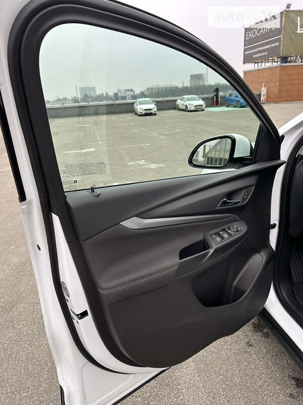 Позашляховик / Кросовер Chevrolet Bolt EUV 2023 в Києві