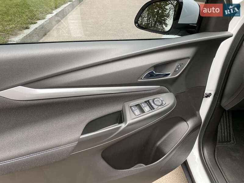 Позашляховик / Кросовер Chevrolet Bolt EUV 2021 в Житомирі