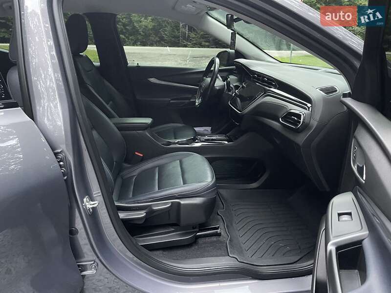 Позашляховик / Кросовер Chevrolet Bolt EUV 2022 в Радивиліві