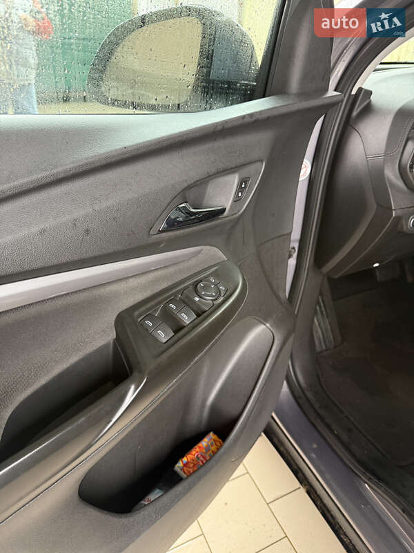 Позашляховик / Кросовер Chevrolet Bolt EUV 2023 в Одесі