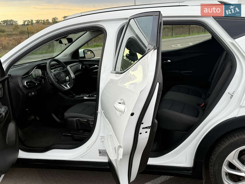 Хэтчбек Chevrolet Bolt EUV 2023 в Ровно фото 11 Хэтчбек Chevrolet Bolt EUV 2023 в Ровно