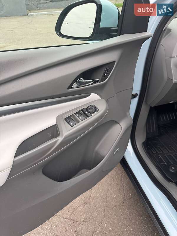 Позашляховик / Кросовер Chevrolet Bolt EUV 2023 в Києві фото 19 Позашляховик / Кросовер Chevrolet Bolt EUV 2023 в Києві