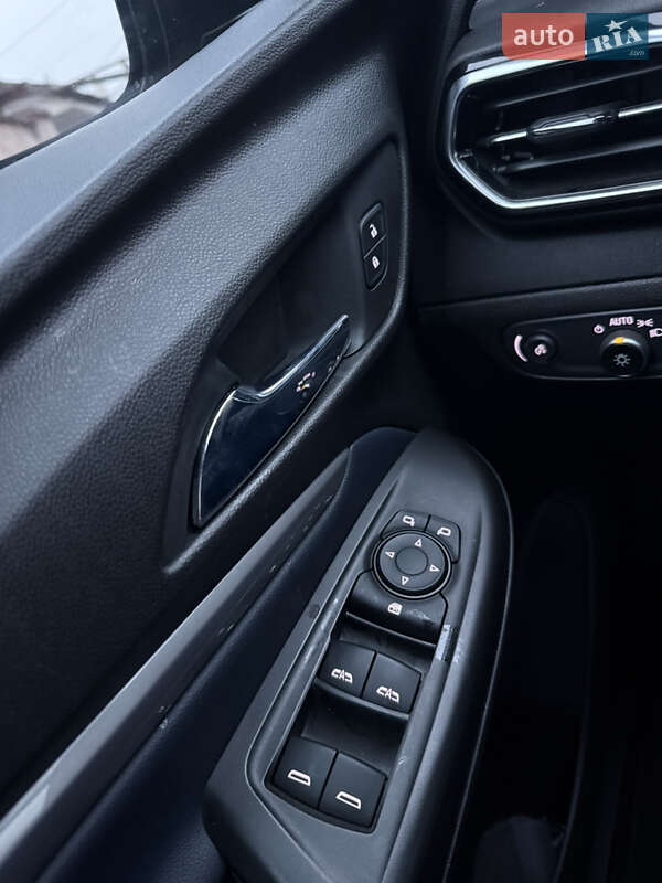 Внедорожник / Кроссовер Chevrolet Bolt EUV 2021 в Хусте