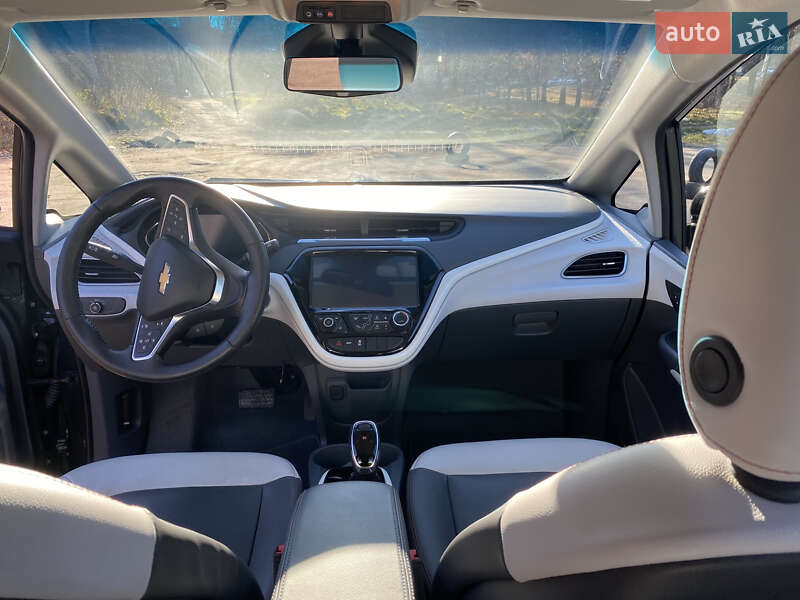 Хэтчбек Chevrolet Bolt EV 2017 в Киеве