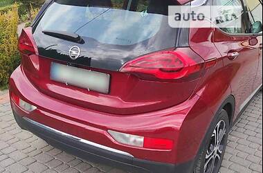 Хэтчбек Chevrolet Bolt EV 2017 в 