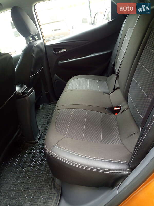 Хетчбек Chevrolet Bolt EV 2017 в Могилів-Подільському