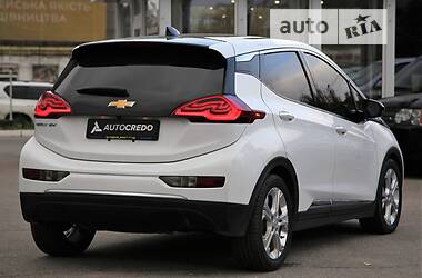 Хетчбек Chevrolet Bolt EV 2017 в 