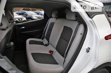 Хетчбек Chevrolet Bolt EV 2017 в 