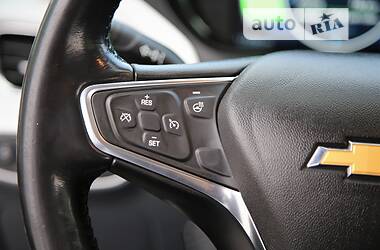 Хетчбек Chevrolet Bolt EV 2017 в 