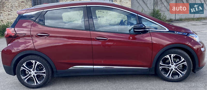 Хэтчбек Chevrolet Bolt EV 2017 в Киеве