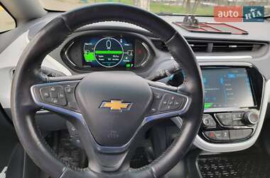 Хэтчбек Chevrolet Bolt EV 2018 в 