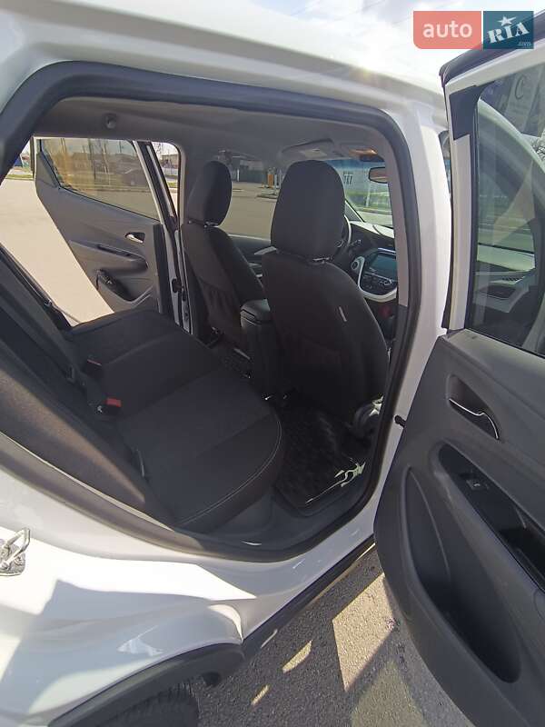 Хэтчбек Chevrolet Bolt EV 2019 в Киеве