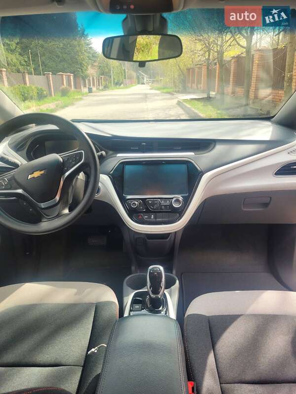 Хэтчбек Chevrolet Bolt EV 2017 в Киеве